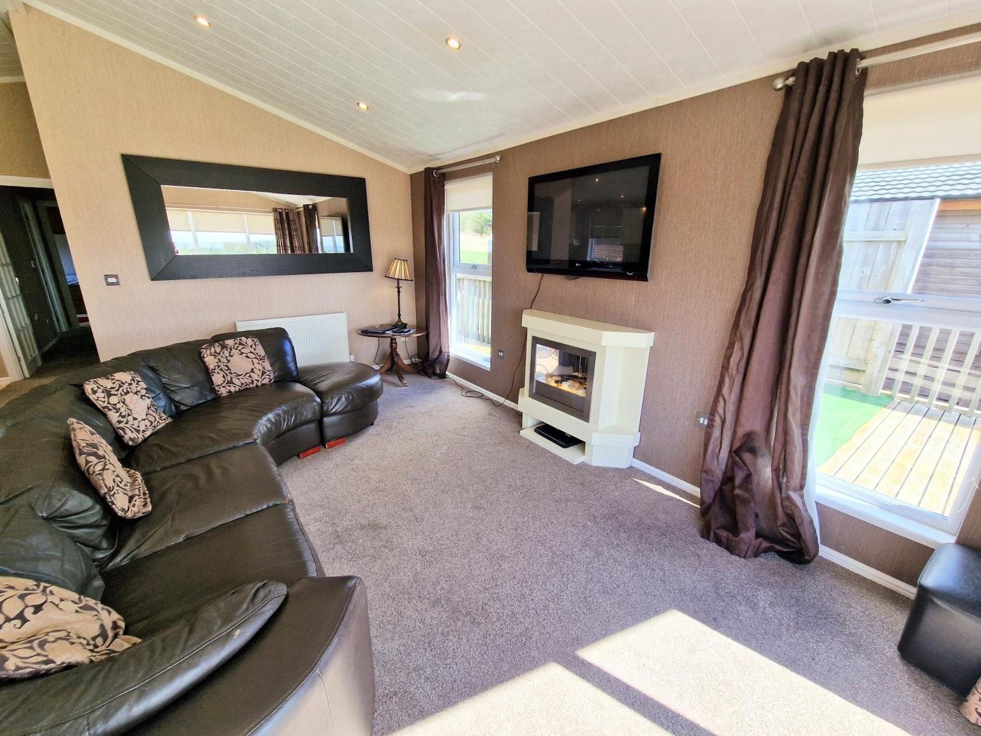 Kelty Benarty 11 With Private Hot Tub - Fife - Loch Leven - Lomond Hills - Pet Friendly 빌라 외부 사진