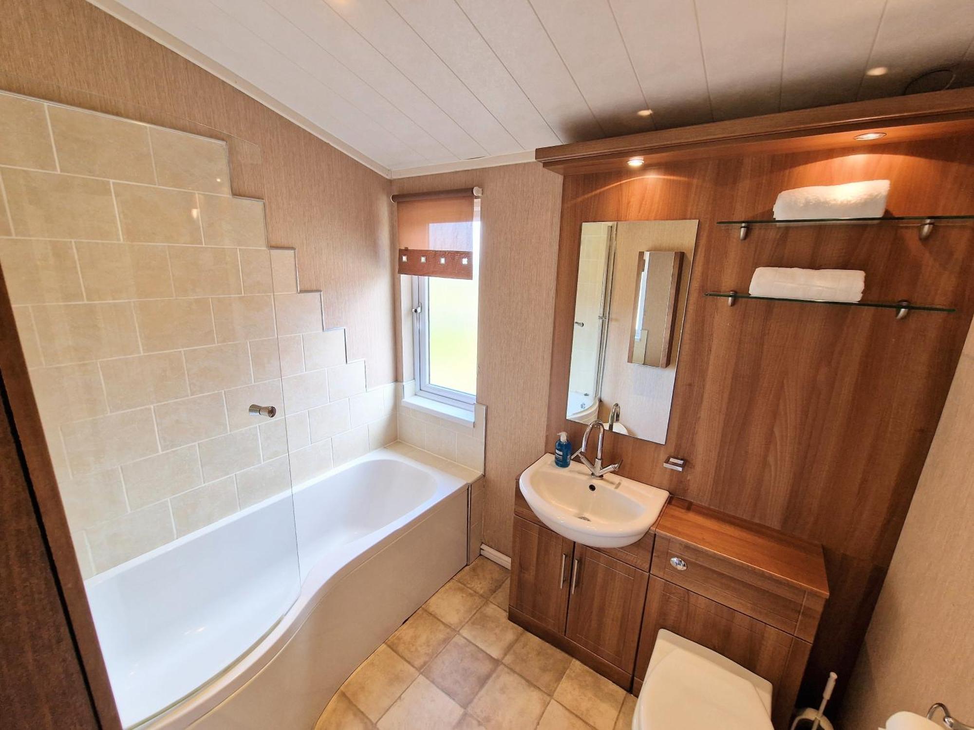 Kelty Benarty 11 With Private Hot Tub - Fife - Loch Leven - Lomond Hills - Pet Friendly 빌라 외부 사진