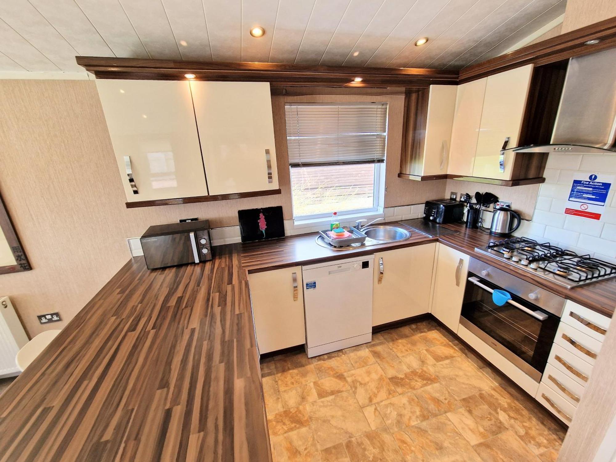 Kelty Benarty 11 With Private Hot Tub - Fife - Loch Leven - Lomond Hills - Pet Friendly 빌라 외부 사진